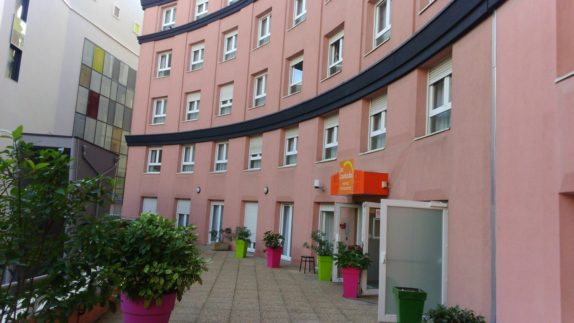 Appart'Hotel Laureades Clermont-Ferrand Centre Jaude Exterior photo
