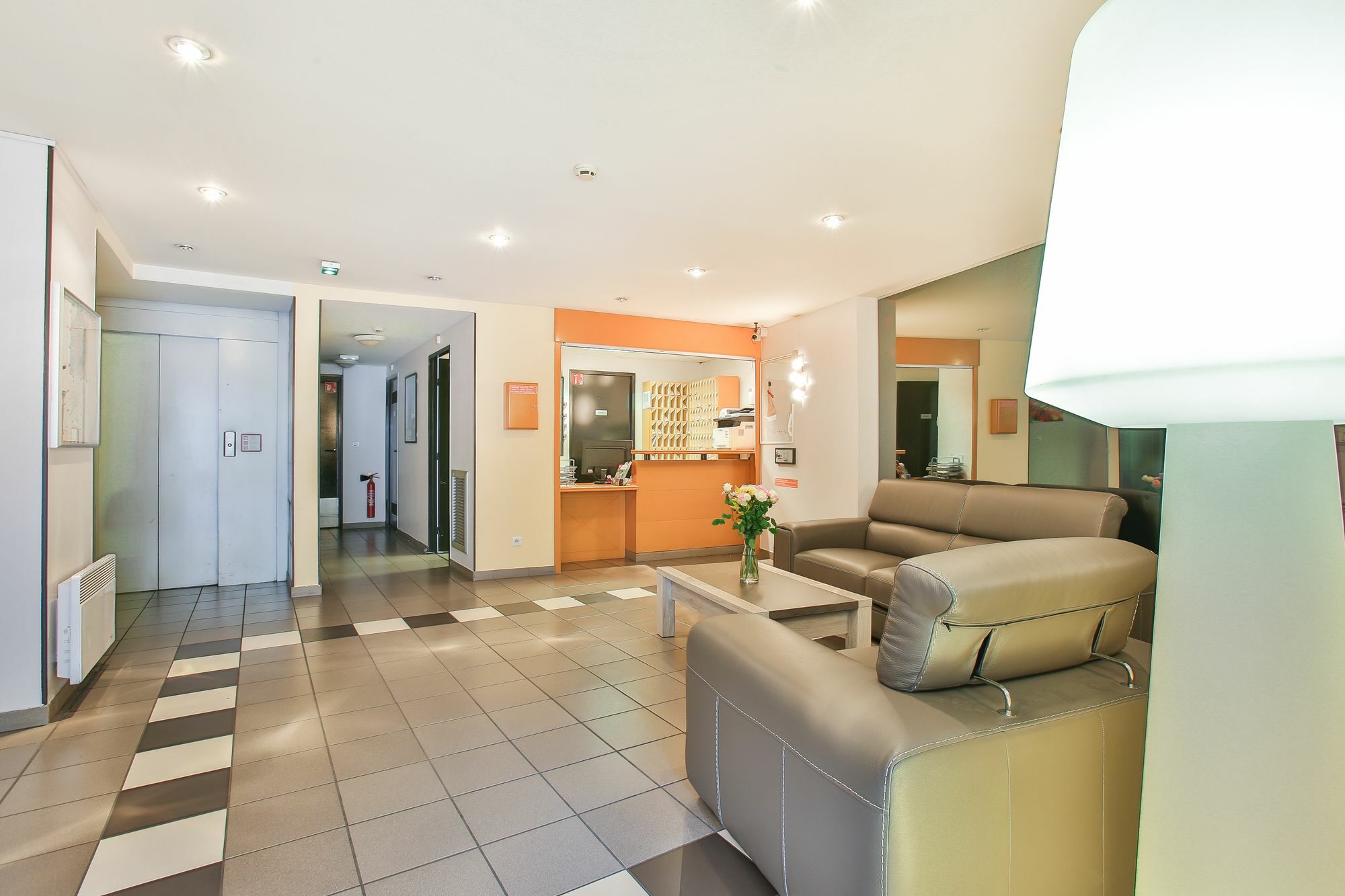 Appart'Hotel Laureades Clermont-Ferrand Centre Jaude Exterior photo
